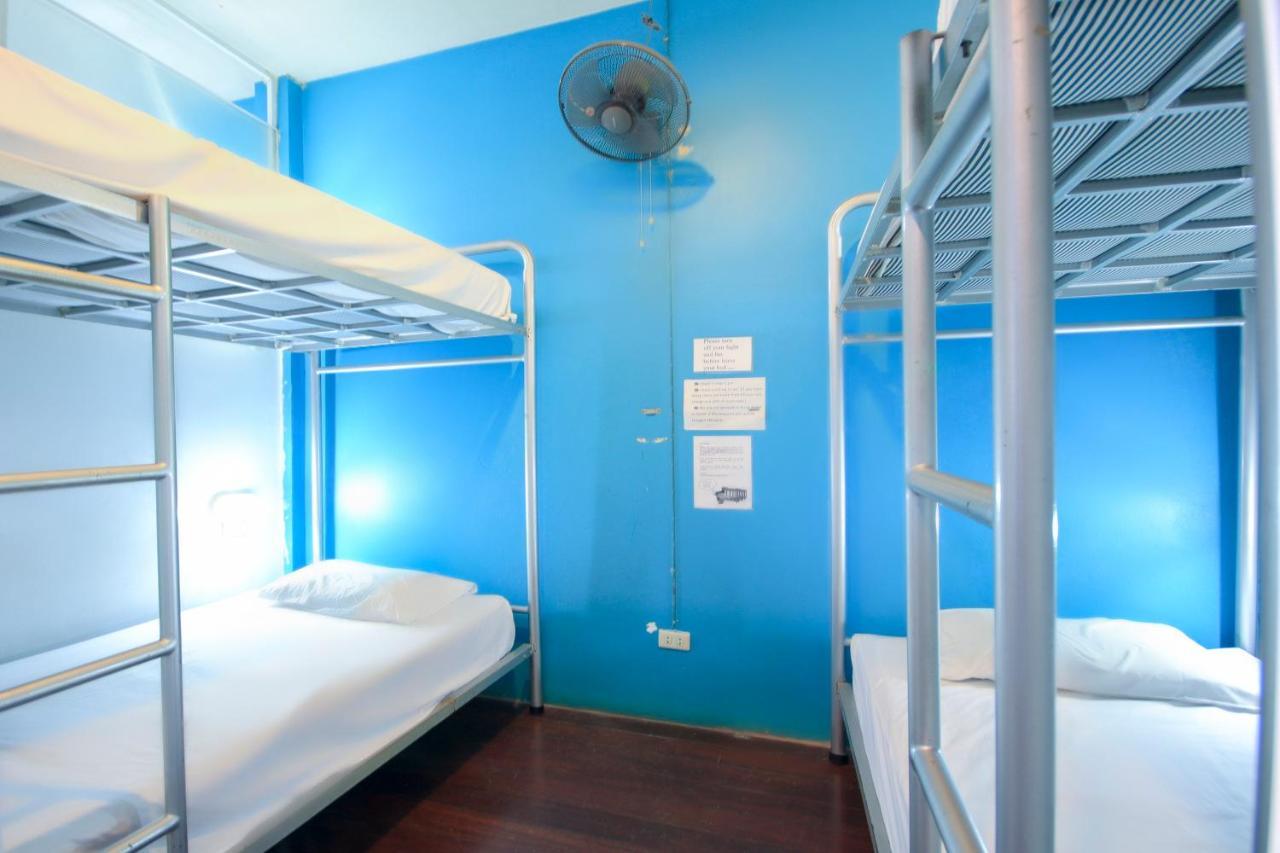 OYO 1054 Phuket Backpacker Hostel Eksteriør bilde