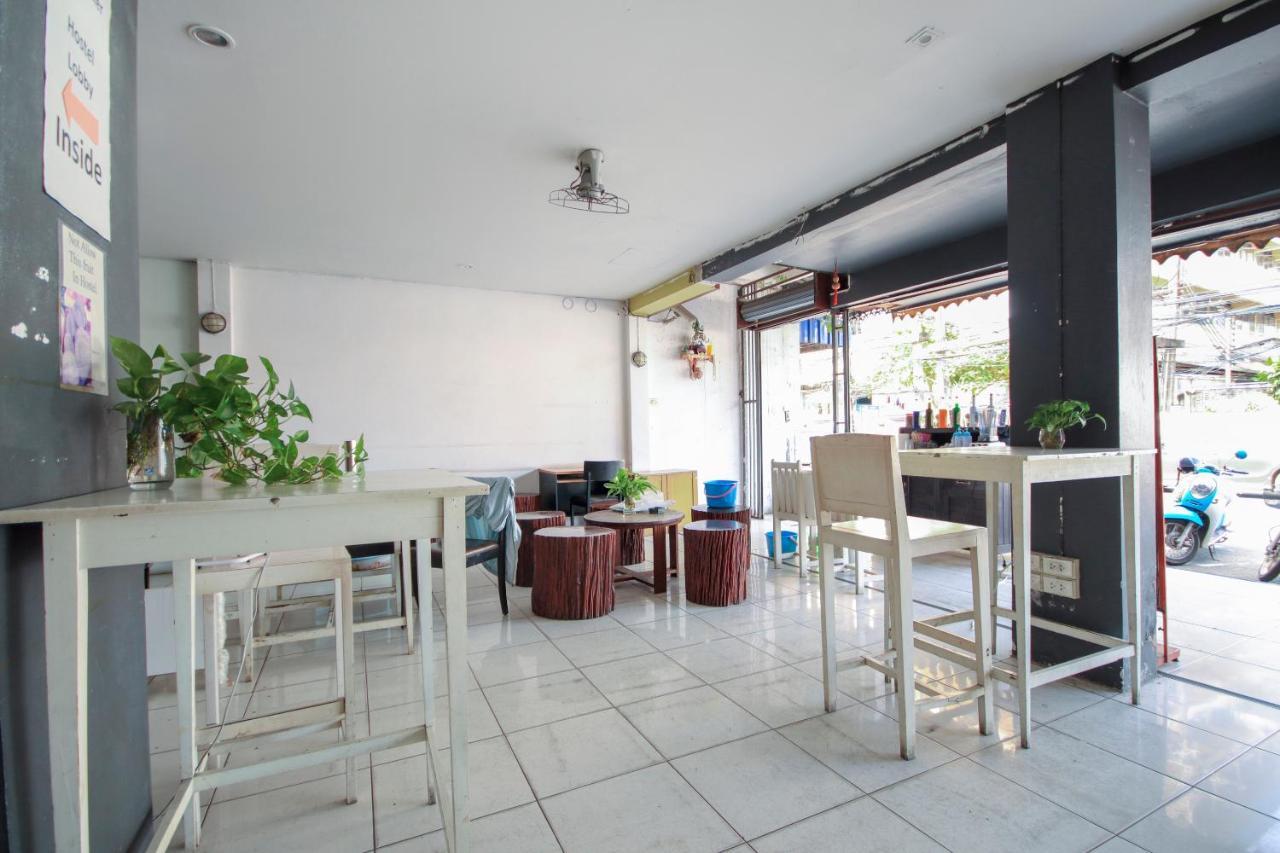 OYO 1054 Phuket Backpacker Hostel Eksteriør bilde
