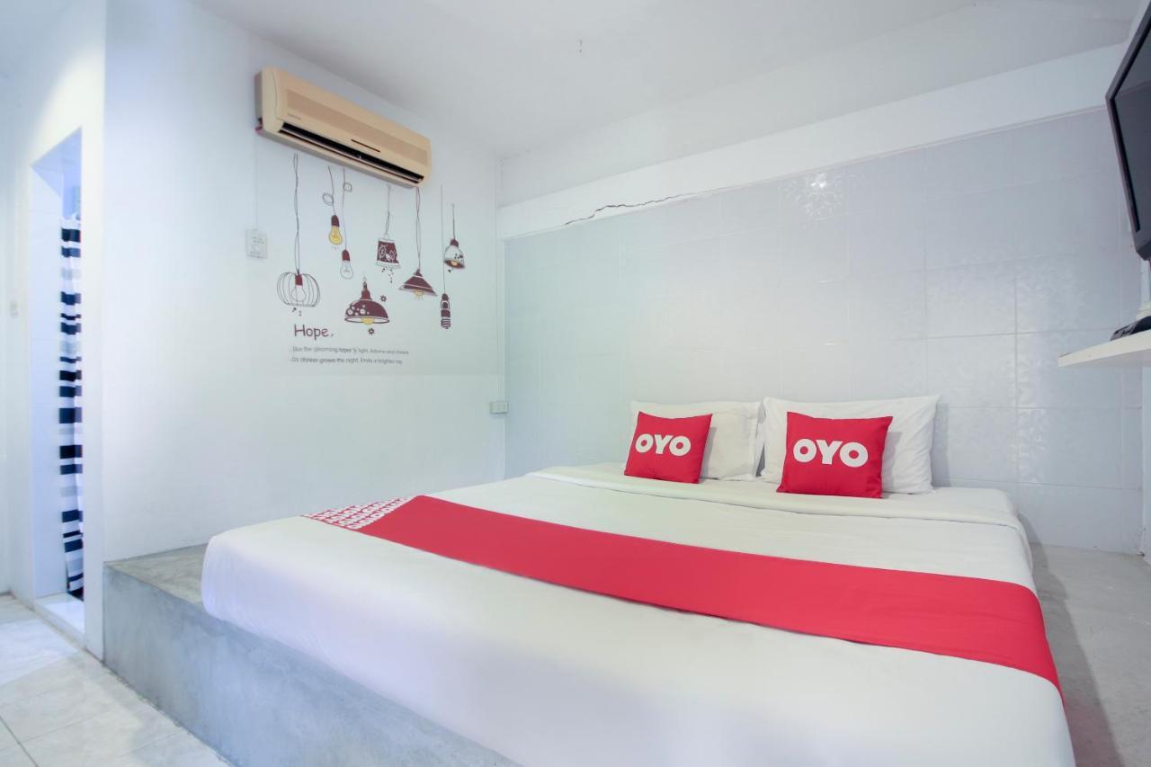 OYO 1054 Phuket Backpacker Hostel Eksteriør bilde