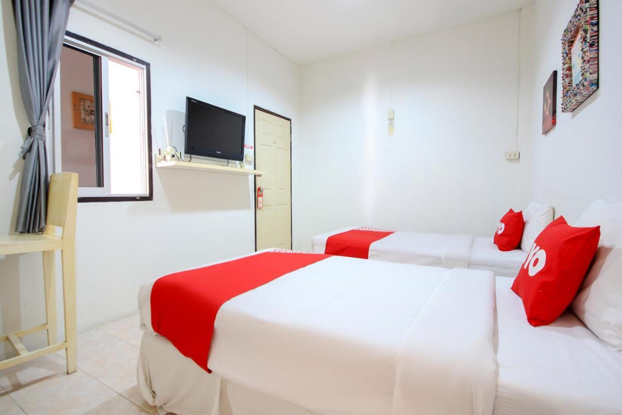OYO 1054 Phuket Backpacker Hostel Eksteriør bilde