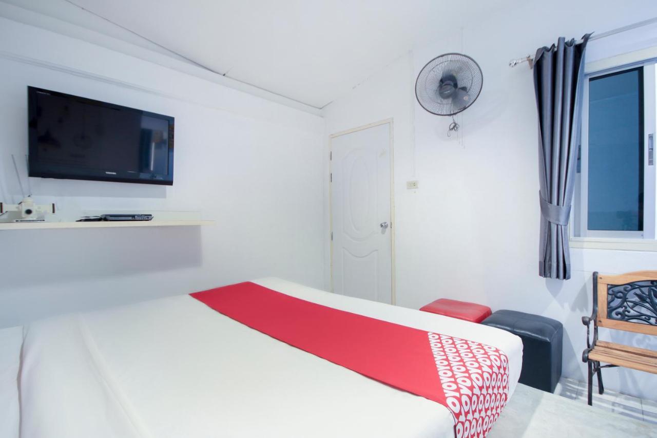 OYO 1054 Phuket Backpacker Hostel Eksteriør bilde