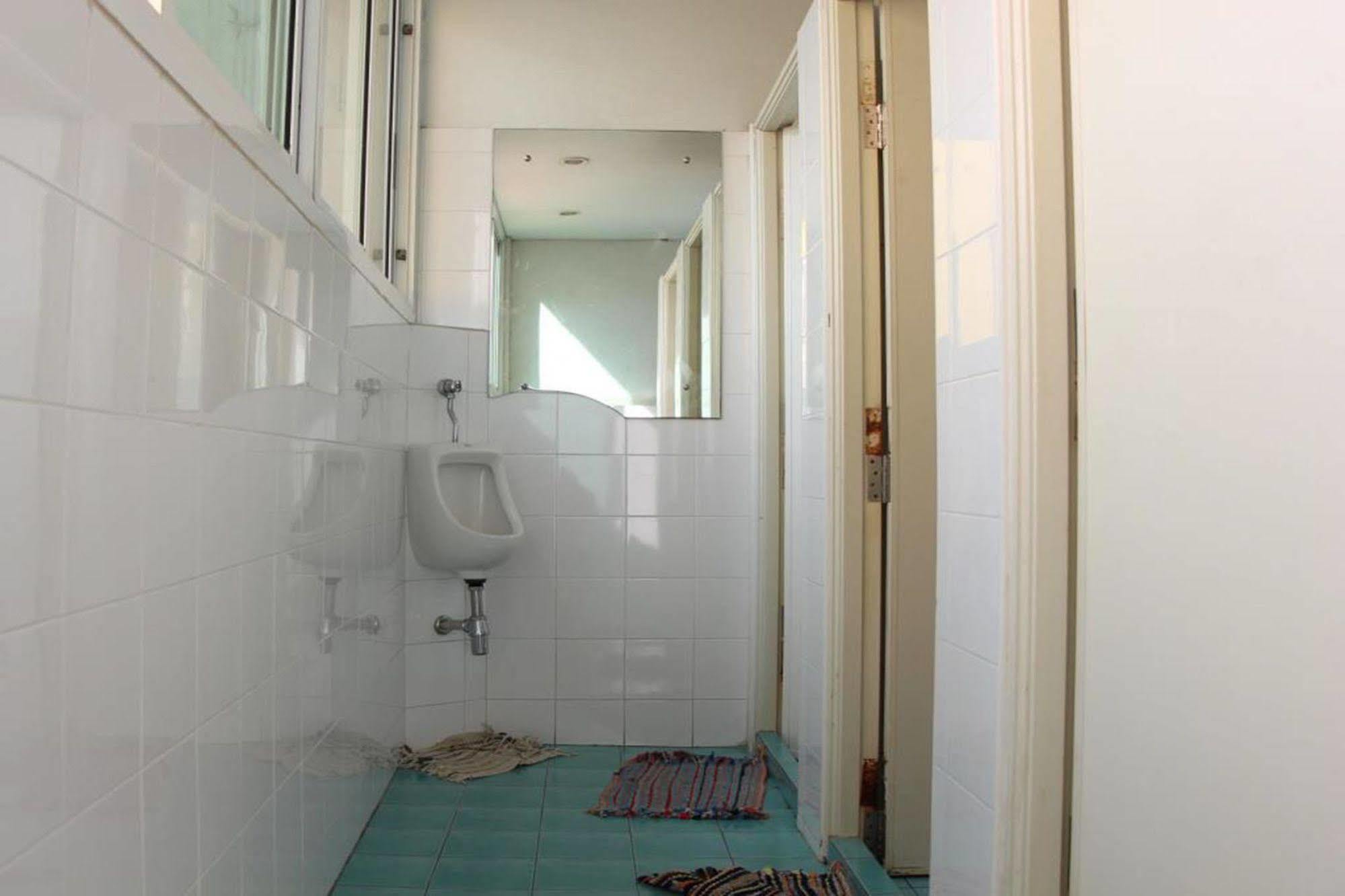 OYO 1054 Phuket Backpacker Hostel Eksteriør bilde